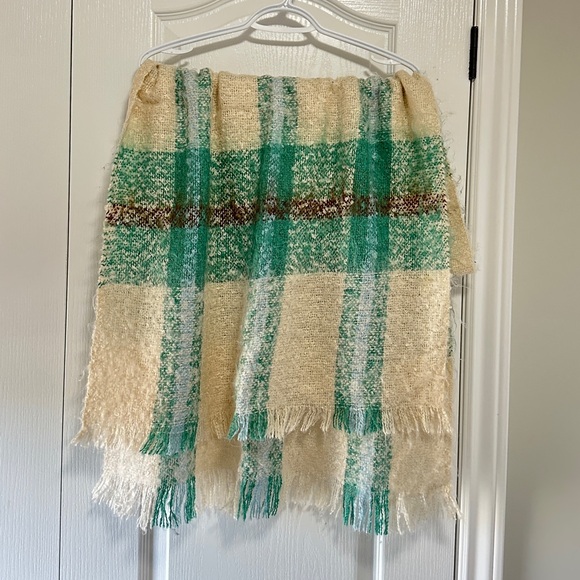 Blue, white and brown winter scarf - Picture 3 of 5